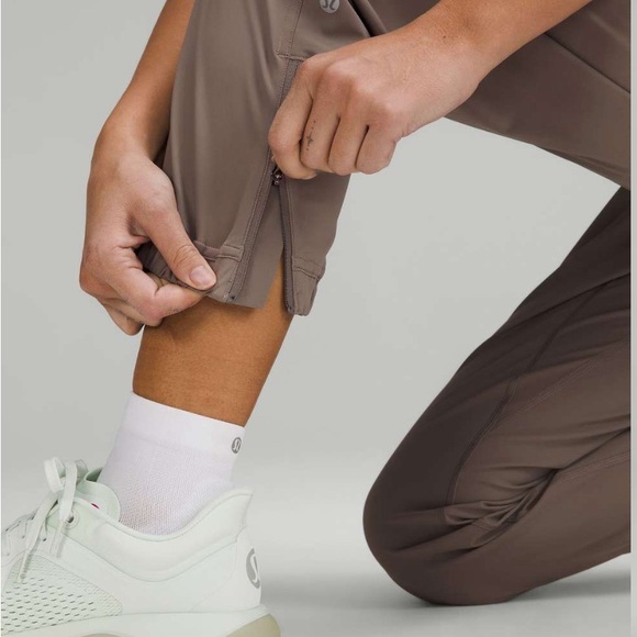 New with Tags Lululemon Adapted State High-Rise Cropped Jogger in Rover - Size 4 - Picture 4 of 8